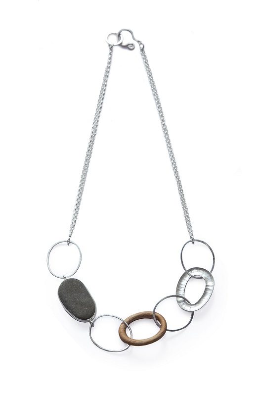 Component necklace with wood
