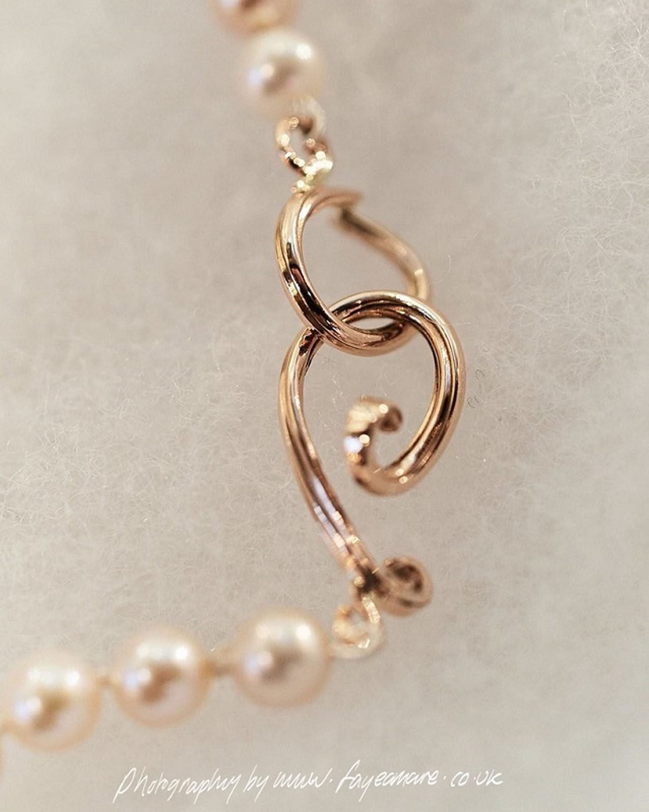 9ct Rose gold and Pearls Pendant